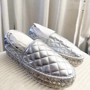 New J Slides Women's Renata Sneaker sz 9 in silver